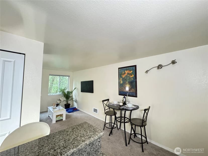 Property photo for 300 10th Avenue #b305, Seattle photo 4