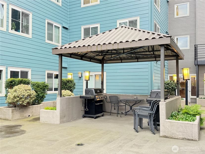 Property photo for 300 10th Avenue #b305, Seattle photo 32