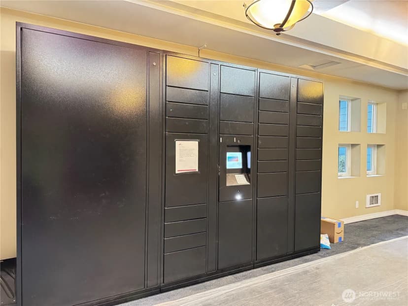 Property photo for 300 10th Avenue #b305, Seattle photo 37