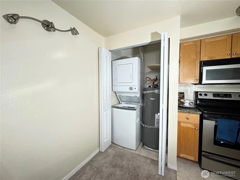 Property photo for 300 10th Avenue #b305, Seattle photo 11
