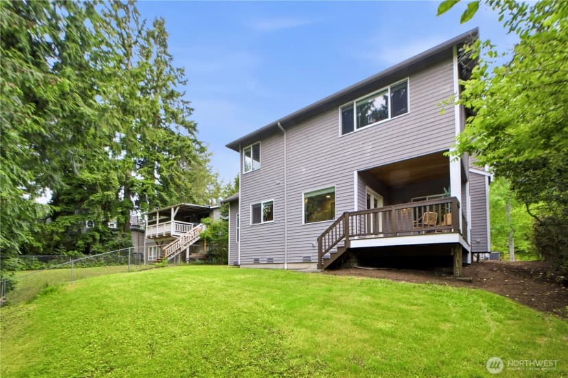 Property photo for 10115 Ne 24th St, Bellevue photo 34