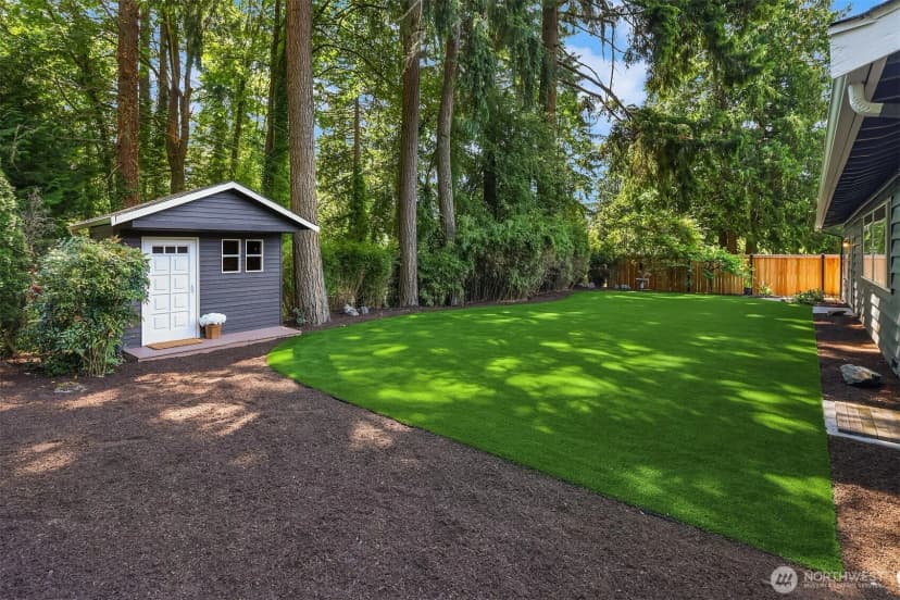 Property photo for 7061 Ne 137th Street, Kirkland photo 21