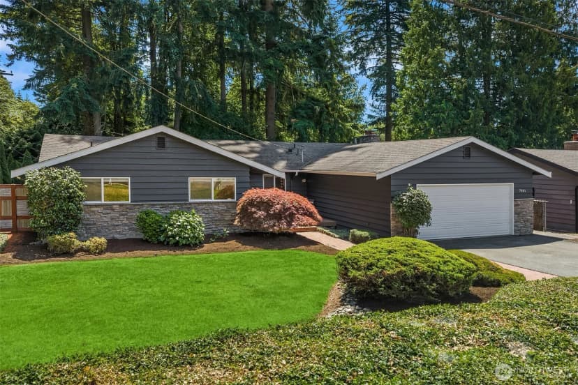 Property photo for 7061 Ne 137th Street, Kirkland photo 30