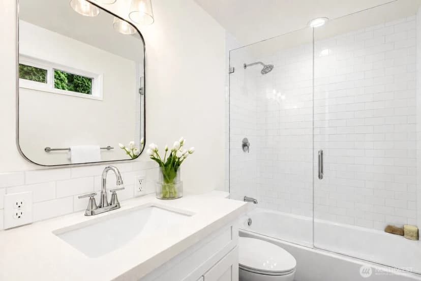 Property photo for 7061 Ne 137th Street, Kirkland photo 12