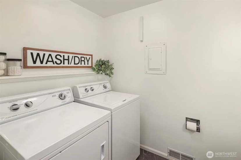 Property photo for 7061 Ne 137th Street, Kirkland photo 18