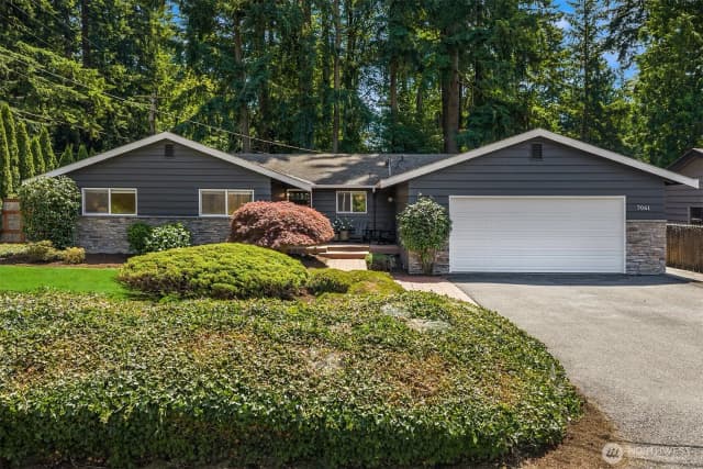 Property photo for 7061 Ne 137th Street, Kirkland, WA 98034