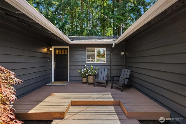 Property photo for 7061 Ne 137th Street, Kirkland photo 3