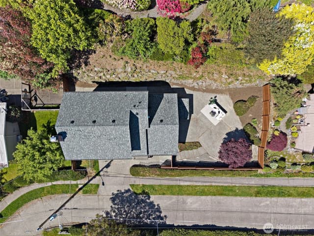 Property photo for 3415 24th Avenue W, Seattle photo 2