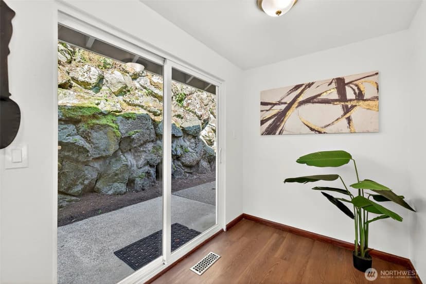 Property photo for 3415 24th Avenue W, Seattle photo 10