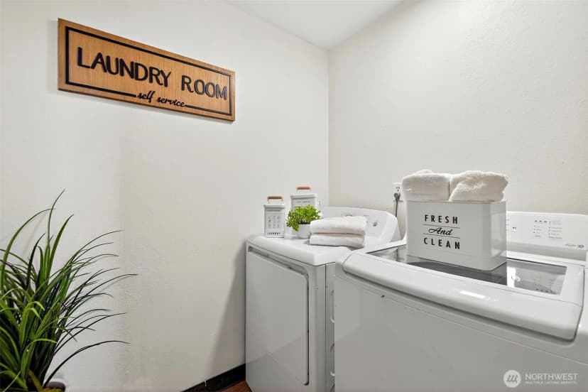 Property photo for 3415 24th Avenue W, Seattle photo 23