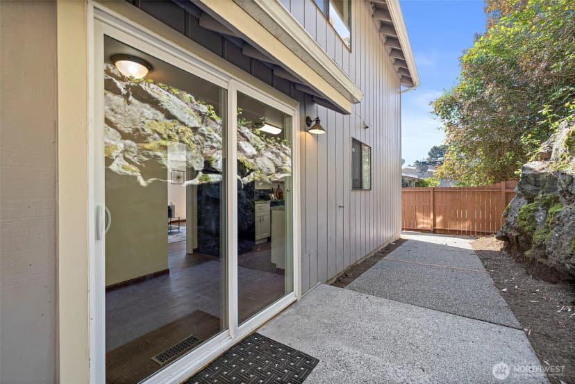 Property photo for 3415 24th Avenue W, Seattle photo 28