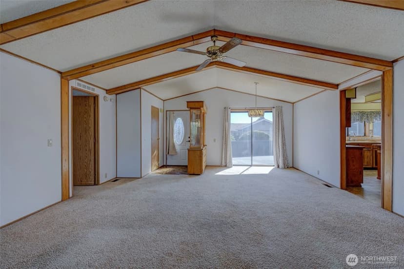 Property photo for 1308 Glacier Place #67, Wenatchee photo 4