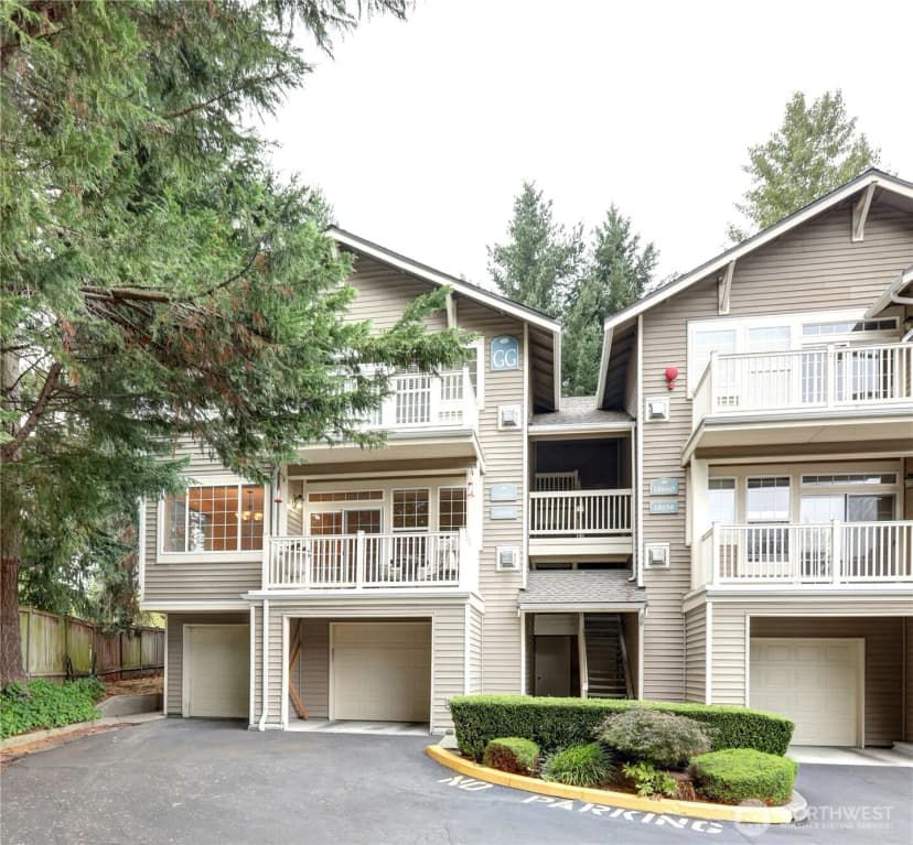Property photo for 18654 Ne 56th Court #18654, Redmond
