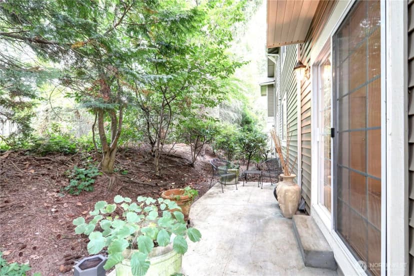 Property photo for 18654 Ne 56th Court #18654, Redmond photo 14