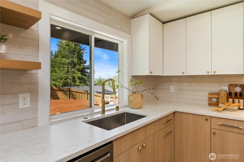 Property photo for 16142 Se 42 Place, Bellevue photo 10