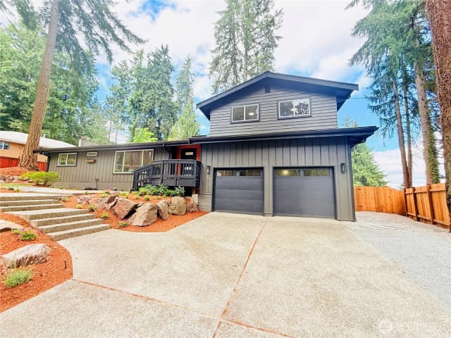Property photo for 16142 Se 42 Place, Bellevue, WA 98006