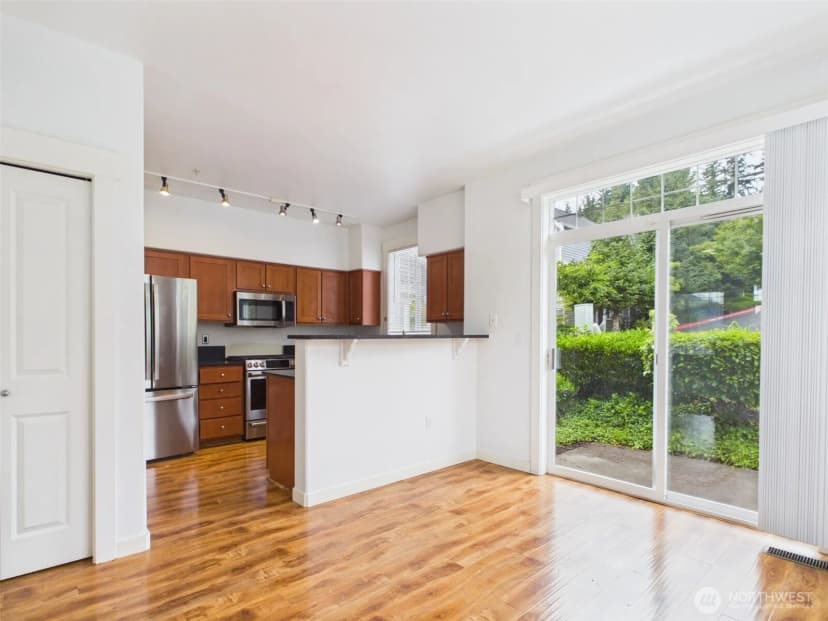 Property photo for 23120 Se Black Nugget Rd Road #a6, Issaquah photo 7