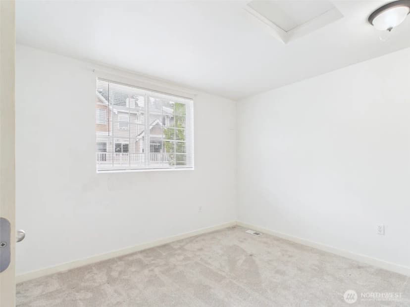 Property photo for 23120 Se Black Nugget Rd Road #a6, Issaquah photo 19