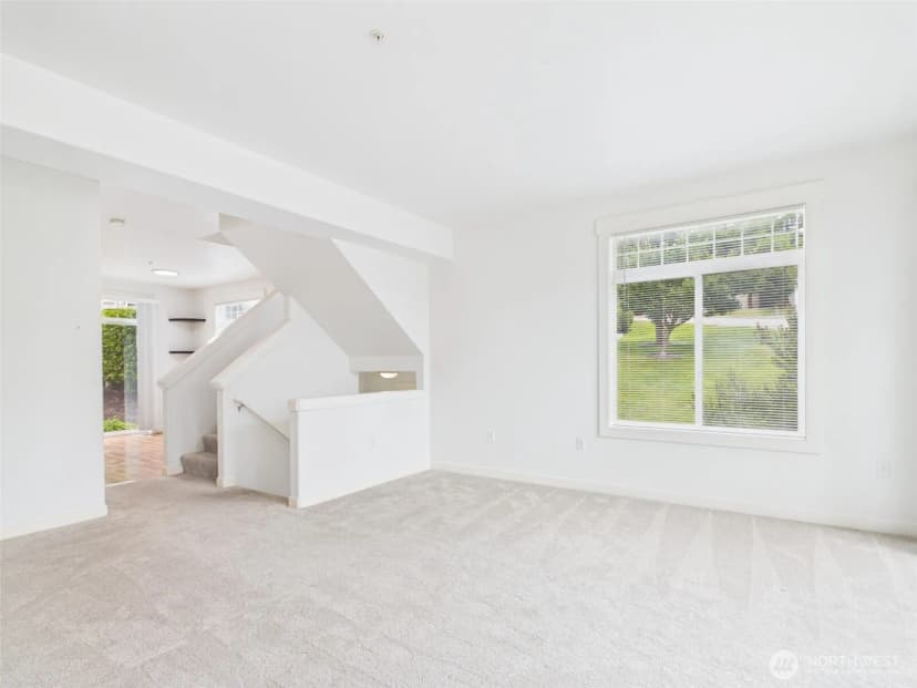 Property photo for 23120 Se Black Nugget Rd Road #a6, Issaquah photo 9