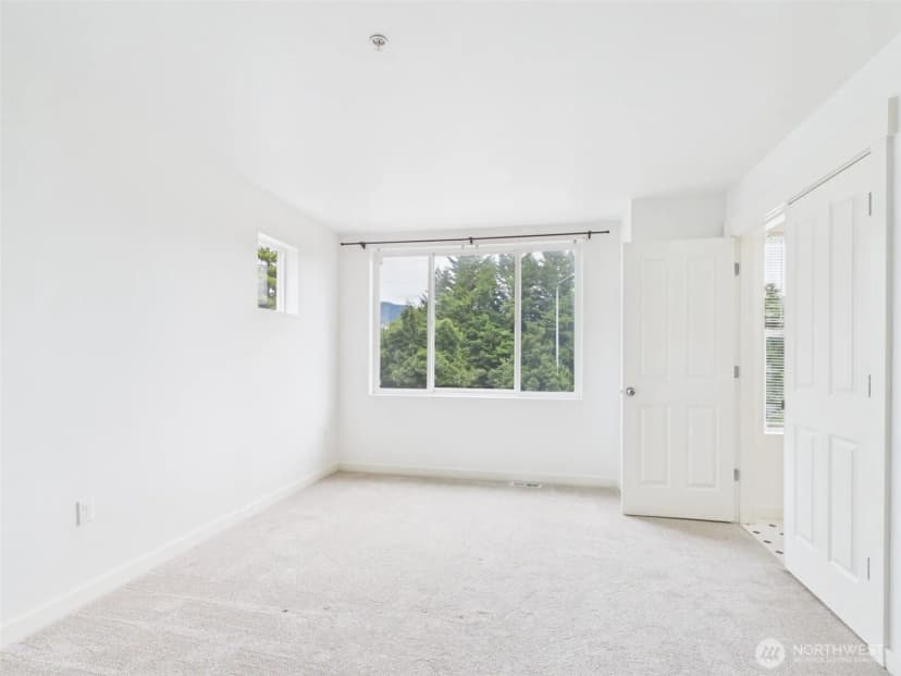 Property photo for 23120 Se Black Nugget Rd Road #a6, Issaquah photo 11