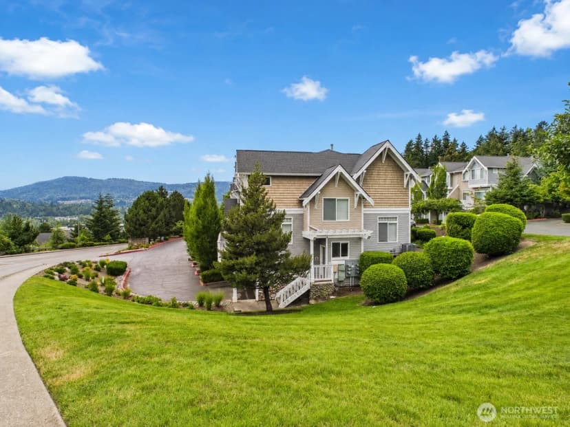 Property photo for 23120 Se Black Nugget Rd Road #a6, Issaquah photo 32