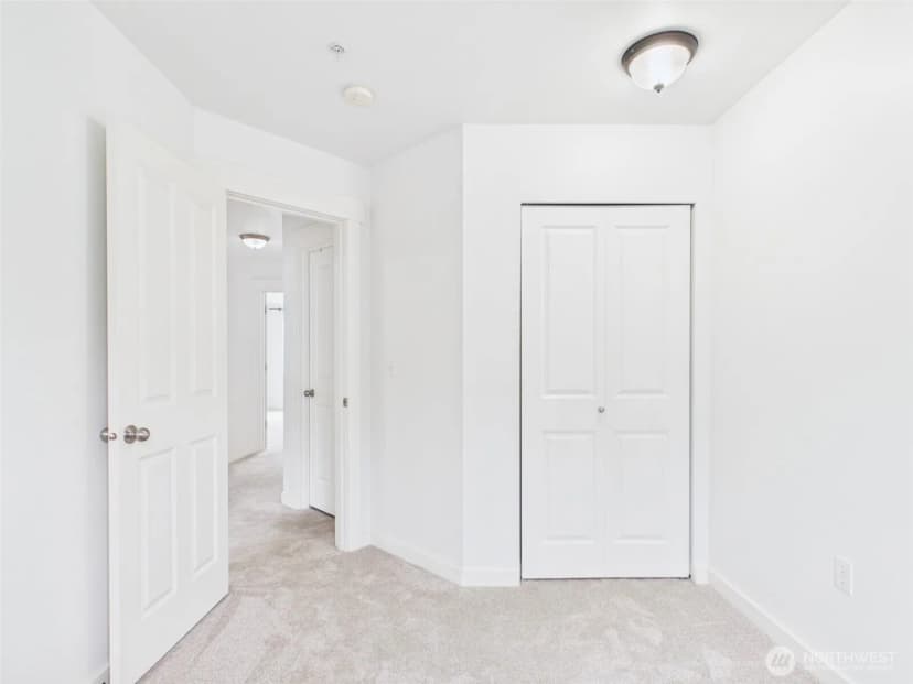 Property photo for 23120 Se Black Nugget Rd Road #a6, Issaquah photo 22