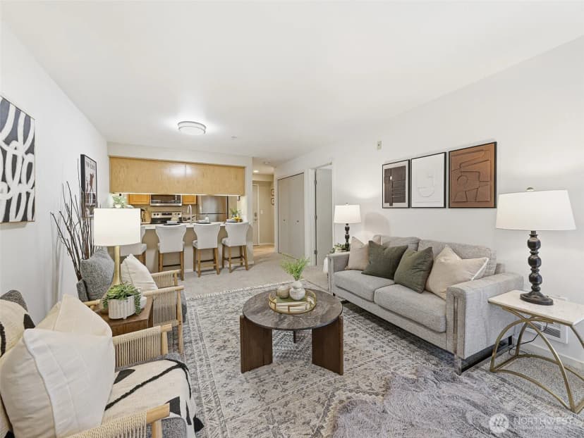 Property photo for 12345 Roosevelt Way Ne #310, Seattle photo 8