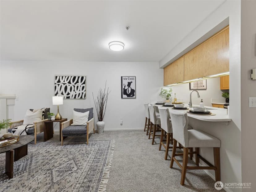 Property photo for 12345 Roosevelt Way Ne #310, Seattle photo 14