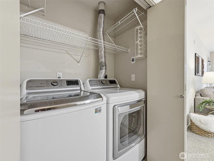 Property photo for 12345 Roosevelt Way Ne #310, Seattle photo 34
