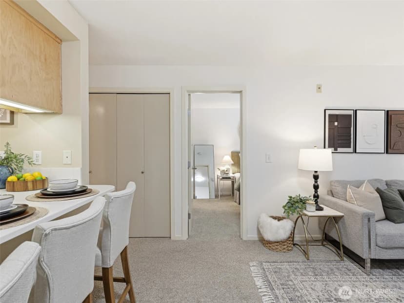Property photo for 12345 Roosevelt Way Ne #310, Seattle photo 23