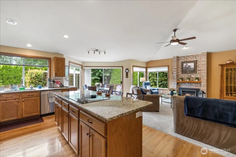 Property photo for 9806 Ne 197th Street, Bothell photo 11