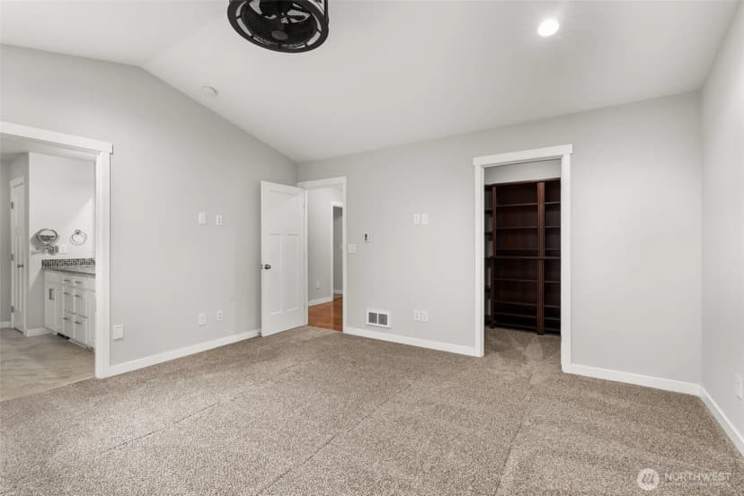 Property photo for 3115 & 3119 Zenkner Valley Road Sw, Centralia photo 19