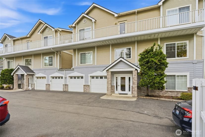 Property photo for 14140 Se 171st Way #e204, Renton photo 29