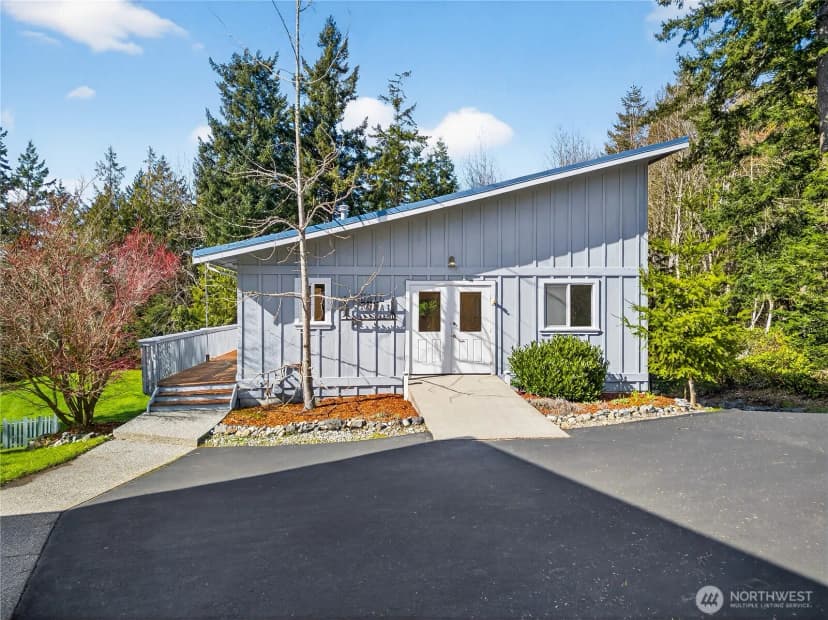 Property photo for 8651 Turners Bay Place, Anacortes photo 4