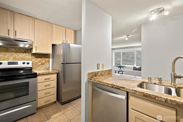 Property photo for 1300 University Street #4c, Seattle photo 5