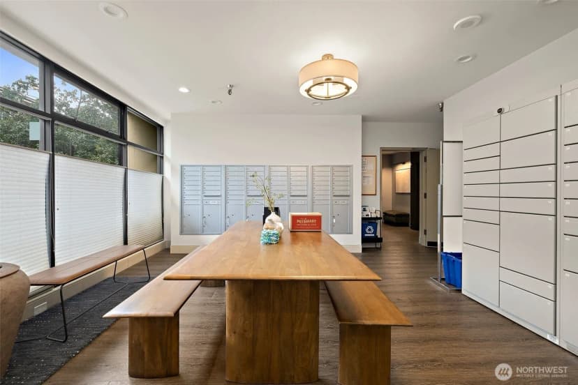 Property photo for 1300 University Street #4c, Seattle photo 22