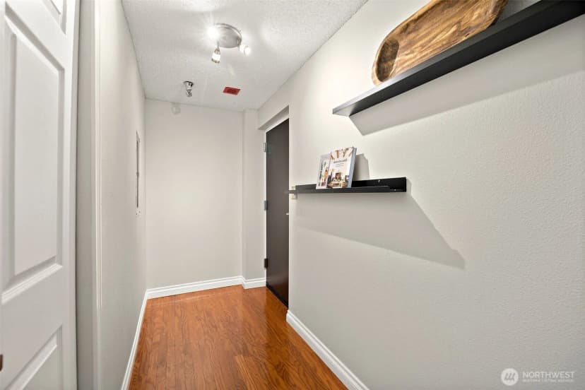Property photo for 1300 University Street #4c, Seattle photo 16