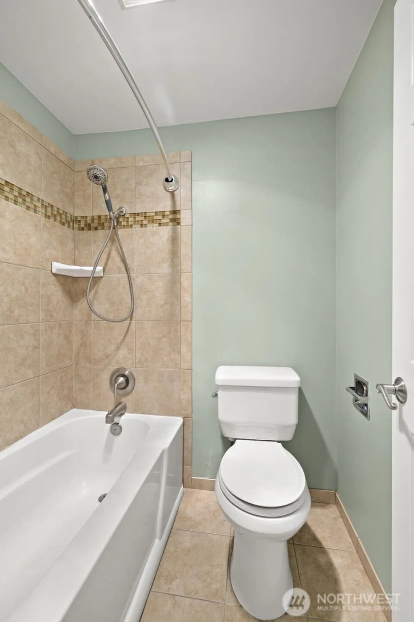 Property photo for 1300 University Street #4c, Seattle photo 13