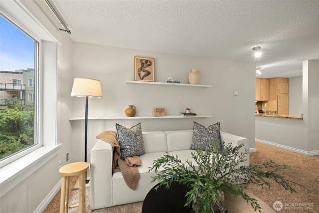 Property photo for 1300 University Street #4c, Seattle photo 2