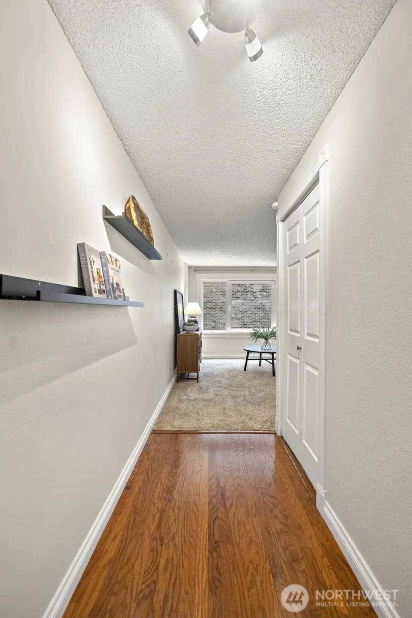 Property photo for 1300 University Street #4c, Seattle photo 15