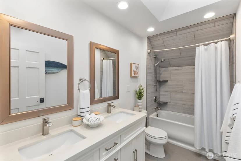 Property photo for 1017 221st Avenue Se, Sammamish photo 32