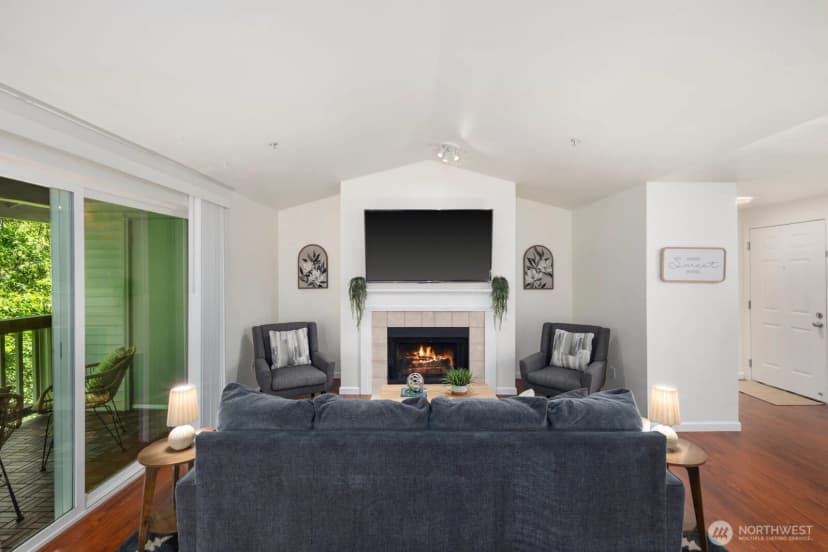 Property photo for 23333 Cedar Way #c201, Mountlake Terrace photo 4