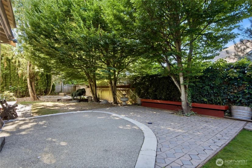 Property photo for 21226 Se 26th Street, Sammamish photo 32