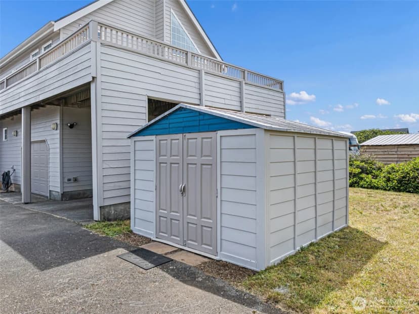 Property photo for 885 Ocean Shores Boulevard Sw, Ocean Shores photo 28
