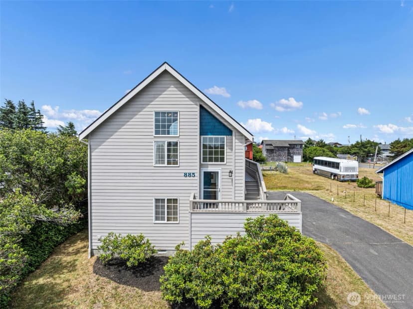 Property photo for 885 Ocean Shores Boulevard Sw, Ocean Shores photo 2