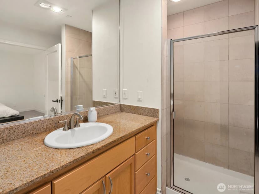 Property photo for 1029 Belmont Avenue E #305, Seattle photo 16