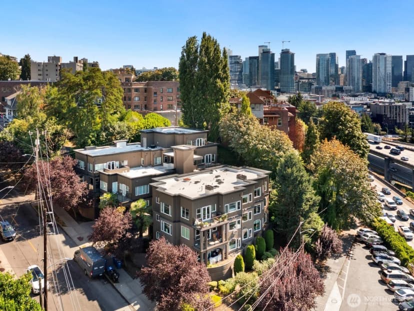 Property photo for 1029 Belmont Avenue E #305, Seattle photo 22