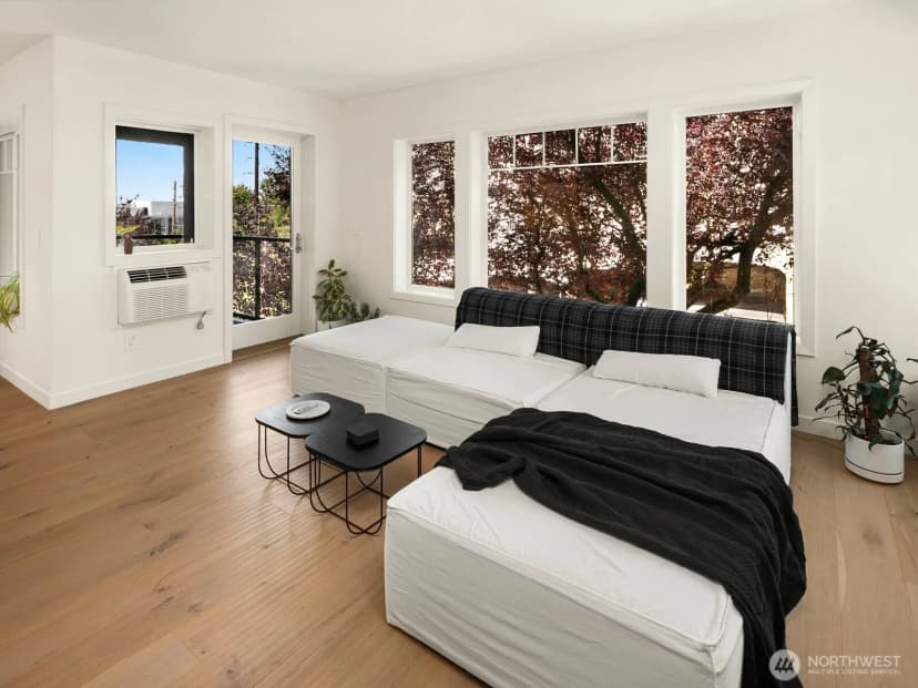 Property photo for 1029 Belmont Avenue E #305, Seattle photo 6