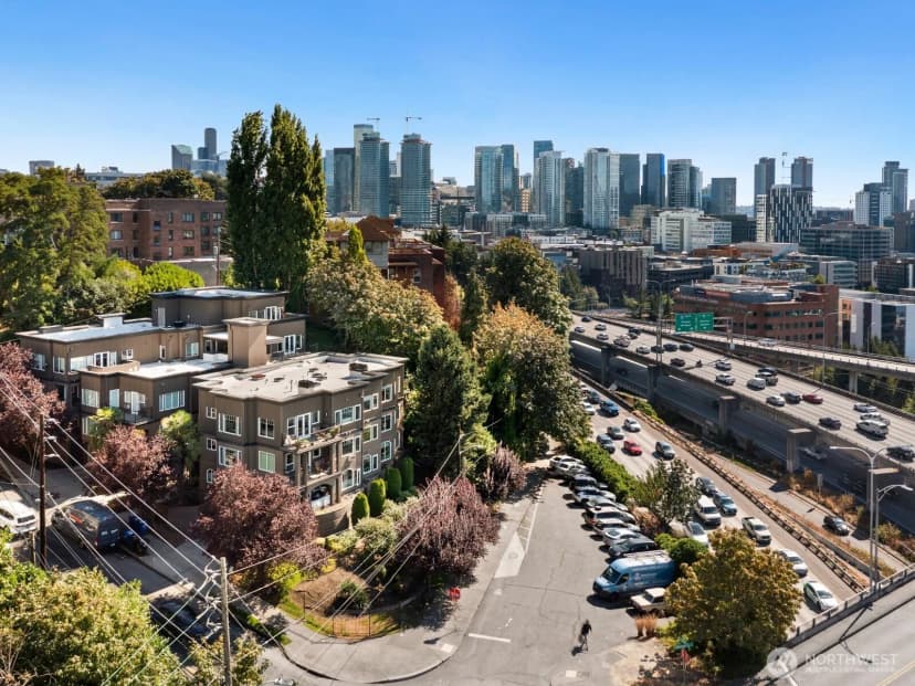 Property photo for 1029 Belmont Avenue E #305, Seattle photo 23