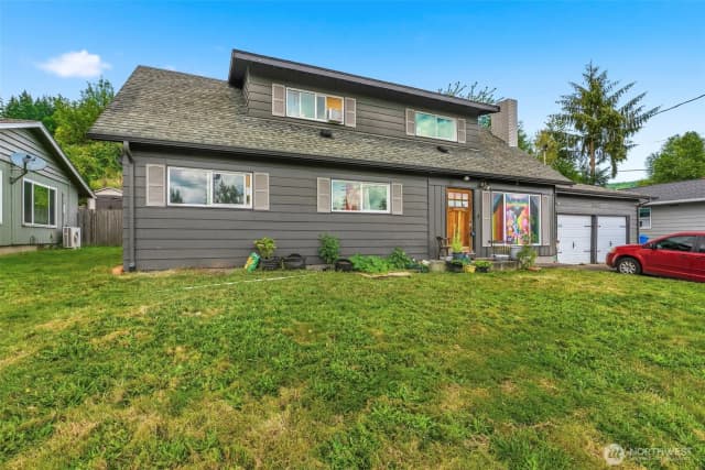 Property photo for 2411 Burcham Street, Kelso photo 2